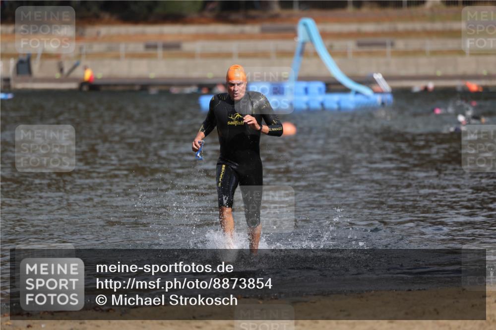 14.09.2025 - Stadtparktriathlon Michael Strokosch http://msf.ph/oto/8873854 14.09.2025 12:28:16 Schwimmen 1383 meine-sportfotos.de