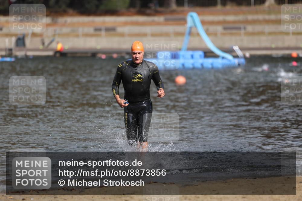14.09.2025 - Stadtparktriathlon Michael Strokosch http://msf.ph/oto/8873856 14.09.2025 12:28:17 Schwimmen 1383 meine-sportfotos.de