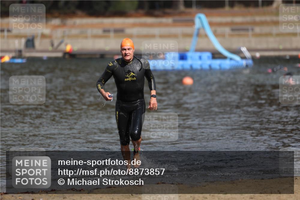 14.09.2025 - Stadtparktriathlon Michael Strokosch http://msf.ph/oto/8873857 14.09.2025 12:28:17 Schwimmen 1383 meine-sportfotos.de