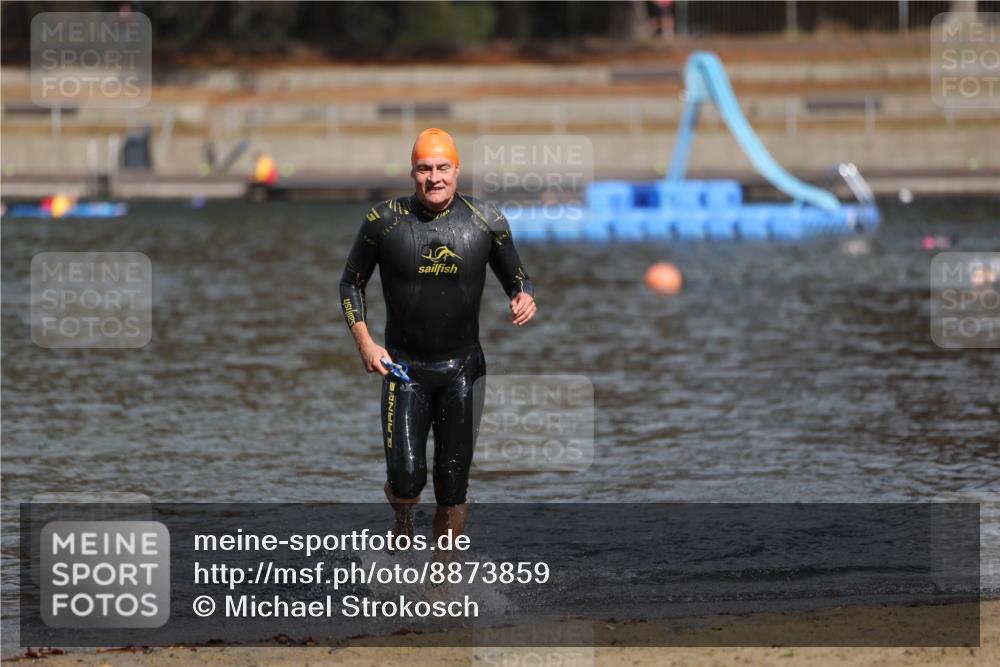 14.09.2025 - Stadtparktriathlon Michael Strokosch http://msf.ph/oto/8873859 14.09.2025 12:28:18 Schwimmen 1383 meine-sportfotos.de