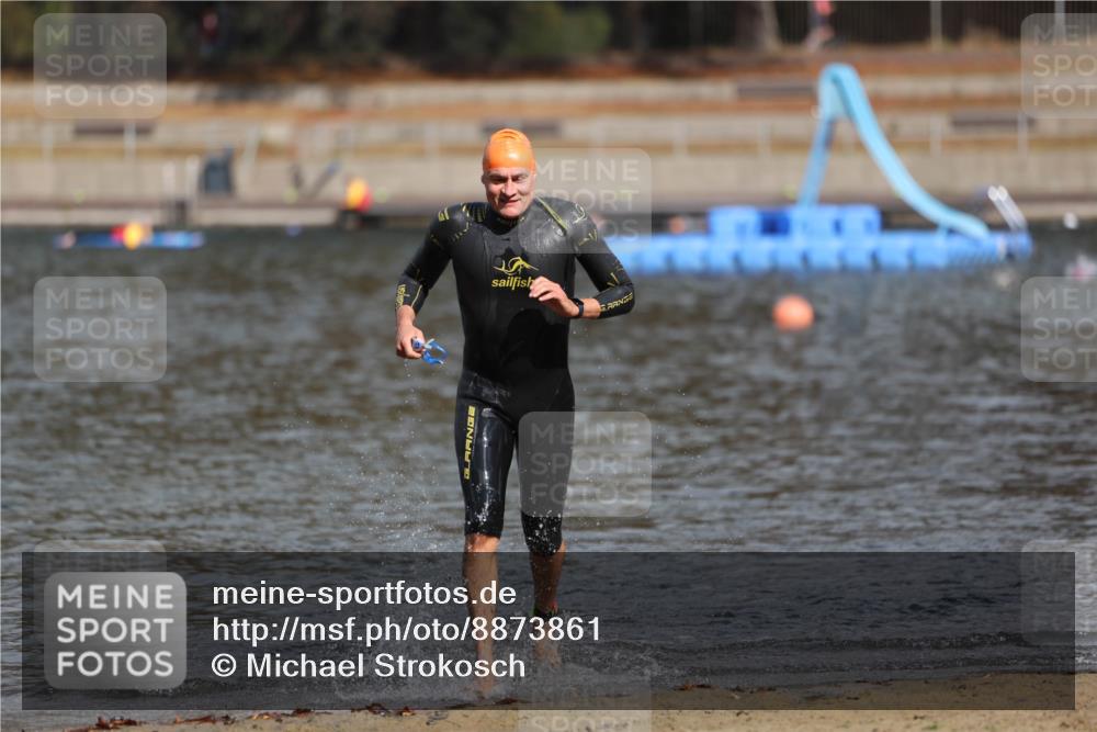 14.09.2025 - Stadtparktriathlon Michael Strokosch http://msf.ph/oto/8873861 14.09.2025 12:28:18 Schwimmen 1383 meine-sportfotos.de