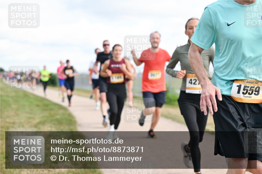14.09.2025 - Airport Race Dr. Thomas Lammeyer http://msf.ph/oto/8873871 14.09.2025 12:18:36 Laufen 42, 42, 1559 meine-sportfotos.de