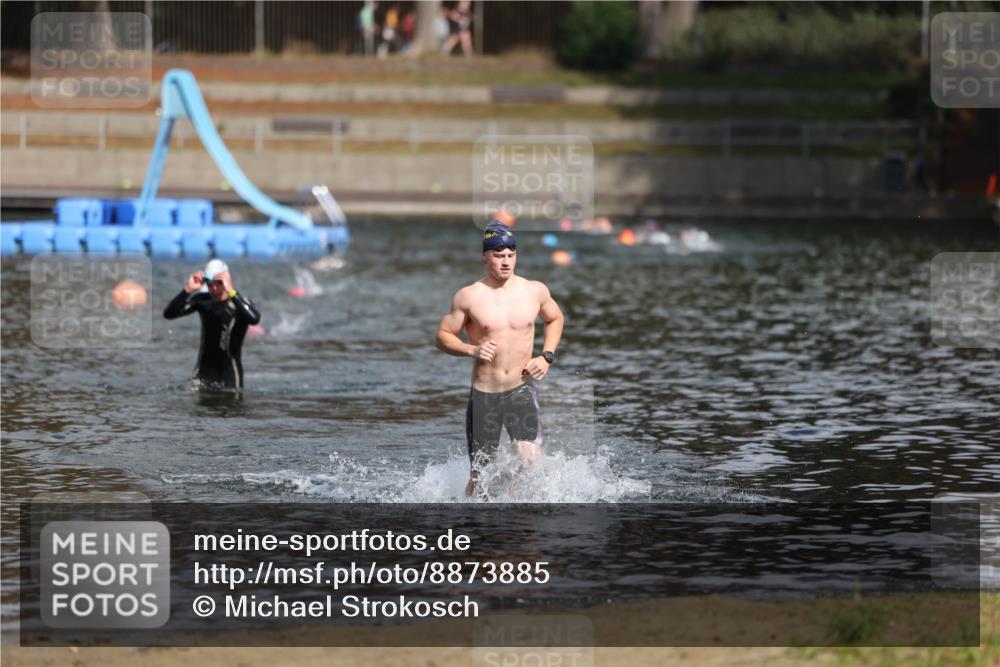 14.09.2025 - Stadtparktriathlon Michael Strokosch http://msf.ph/oto/8873885 14.09.2025 12:28:45 Schwimmen 1390 meine-sportfotos.de