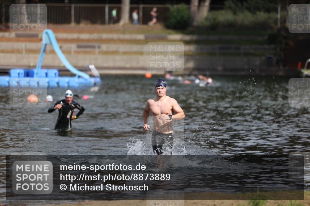 14.09.2025 - Stadtparktriathlon Michael Strokosch http://msf.ph/oto/8873889 14.09.2025 12:28:46 Schwimmen 1390 meine-sportfotos.de