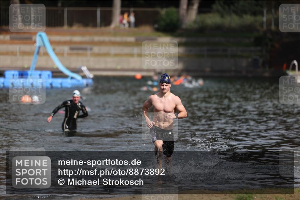 14.09.2025 - Stadtparktriathlon Michael Strokosch http://msf.ph/oto/8873892 14.09.2025 12:28:46 Schwimmen 1390 meine-sportfotos.de