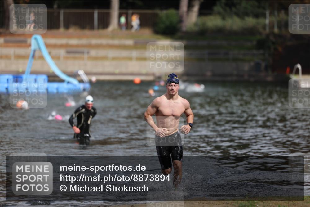 14.09.2025 - Stadtparktriathlon Michael Strokosch http://msf.ph/oto/8873894 14.09.2025 12:28:47 Schwimmen 1390 meine-sportfotos.de