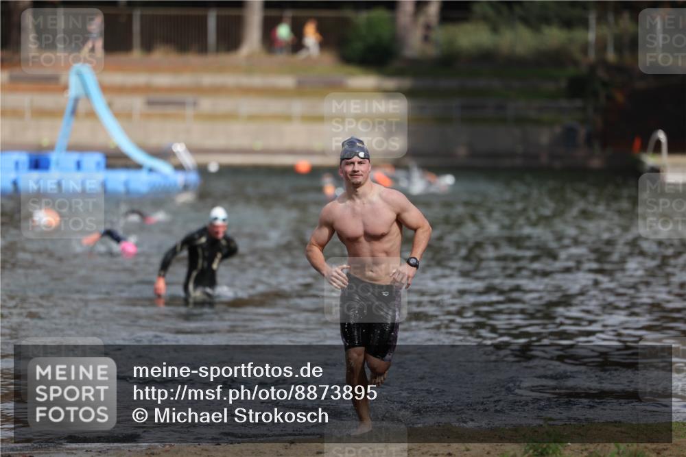 14.09.2025 - Stadtparktriathlon Michael Strokosch http://msf.ph/oto/8873895 14.09.2025 12:28:47 Schwimmen 1390 meine-sportfotos.de