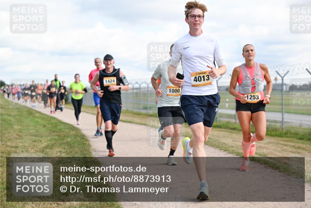 14.09.2025 - Airport Race Dr. Thomas Lammeyer http://msf.ph/oto/8873913 14.09.2025 12:18:39 Laufen 1424, 1000, 4013, 1253 meine-sportfotos.de
