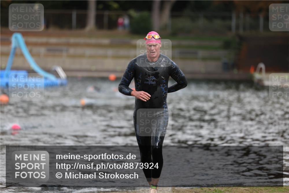 14.09.2025 - Stadtparktriathlon Michael Strokosch http://msf.ph/oto/8873924 14.09.2025 12:29:11 Schwimmen 1353 meine-sportfotos.de