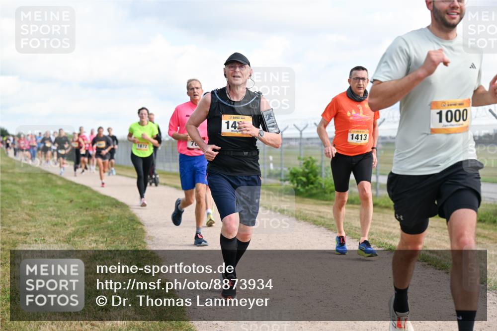 14.09.2025 - Airport Race Dr. Thomas Lammeyer http://msf.ph/oto/8873934 14.09.2025 12:18:40 Laufen 14, 1413, 1000 meine-sportfotos.de