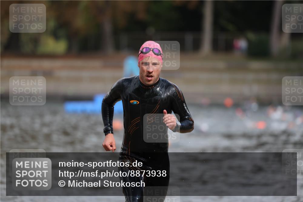 14.09.2025 - Stadtparktriathlon Michael Strokosch http://msf.ph/oto/8873938 14.09.2025 12:29:25 Schwimmen 1419 meine-sportfotos.de