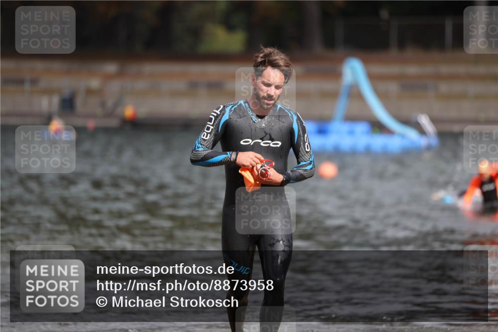 14.09.2025 - Stadtparktriathlon Michael Strokosch http://msf.ph/oto/8873958 14.09.2025 12:29:48 Schwimmen 1377 meine-sportfotos.de