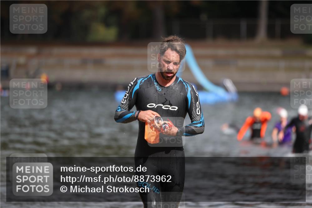 14.09.2025 - Stadtparktriathlon Michael Strokosch http://msf.ph/oto/8873962 14.09.2025 12:29:49 Schwimmen 1377 meine-sportfotos.de