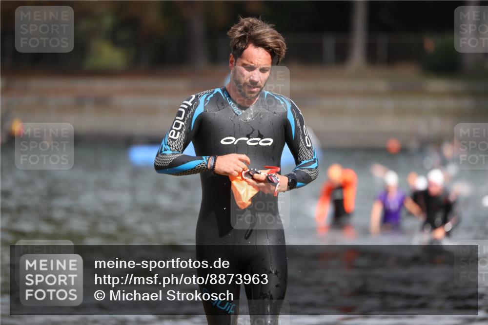 14.09.2025 - Stadtparktriathlon Michael Strokosch http://msf.ph/oto/8873963 14.09.2025 12:29:49 Schwimmen 1377 meine-sportfotos.de