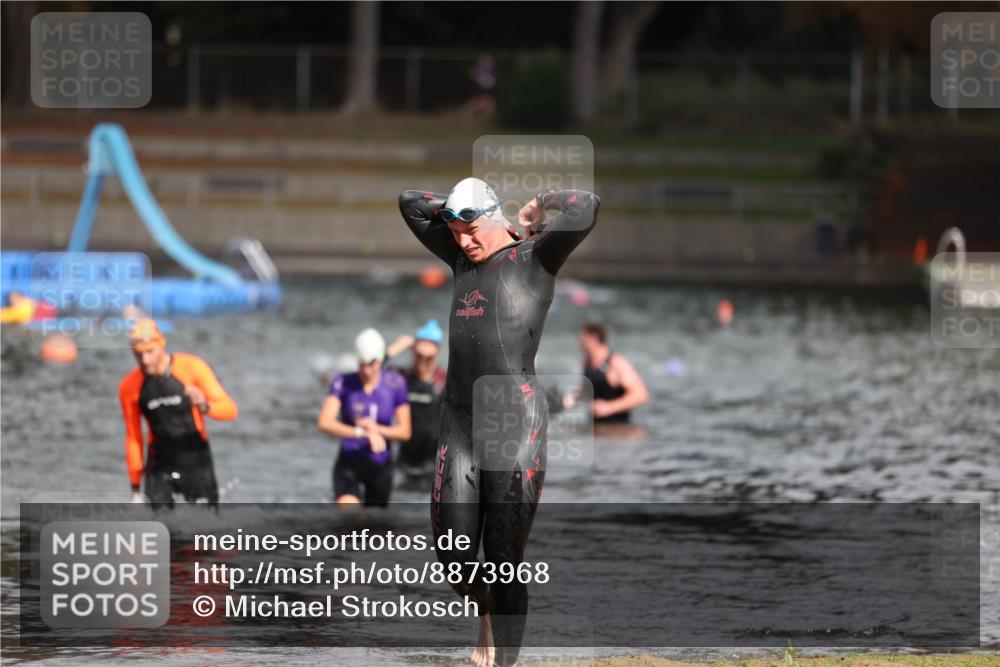 14.09.2025 - Stadtparktriathlon Michael Strokosch http://msf.ph/oto/8873968 14.09.2025 12:29:58 Schwimmen 1339, 1382, 1400, 1411 meine-sportfotos.de