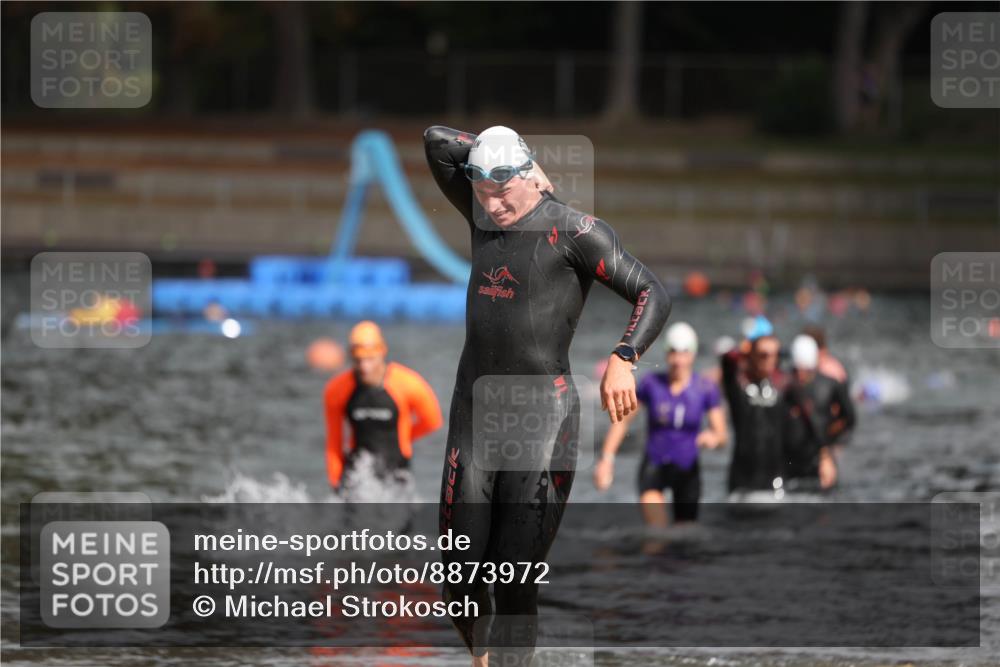 14.09.2025 - Stadtparktriathlon Michael Strokosch http://msf.ph/oto/8873972 14.09.2025 12:30:00 Schwimmen 1339, 1382, 1400, 1411 meine-sportfotos.de