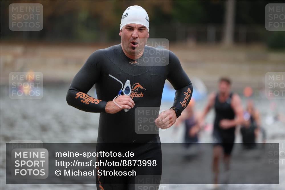 14.09.2025 - Stadtparktriathlon Michael Strokosch http://msf.ph/oto/8873998 14.09.2025 12:30:15 Schwimmen 1355, 1373, 1380, 1391 meine-sportfotos.de
