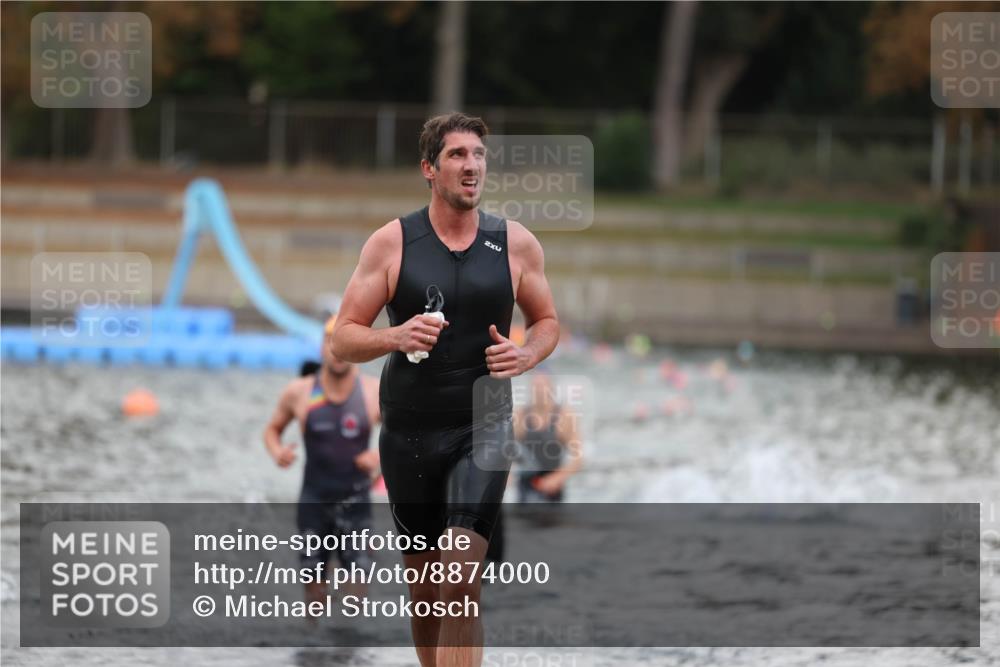 14.09.2025 - Stadtparktriathlon Michael Strokosch http://msf.ph/oto/8874000 14.09.2025 12:30:19 Schwimmen 1355, 1373, 1380, 1391, 1399 meine-sportfotos.de