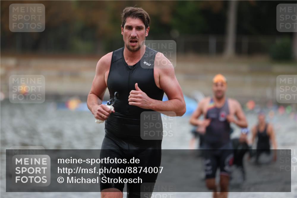 14.09.2025 - Stadtparktriathlon Michael Strokosch http://msf.ph/oto/8874007 14.09.2025 12:30:21 Schwimmen 1355, 1380, 1391, 1399 meine-sportfotos.de