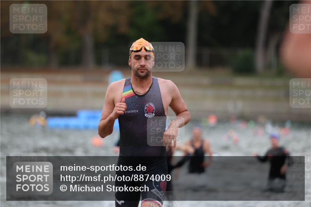 14.09.2025 - Stadtparktriathlon Michael Strokosch http://msf.ph/oto/8874009 14.09.2025 12:30:23 Schwimmen 1351, 1355, 1380, 1385, 1391, 1399 meine-sportfotos.de