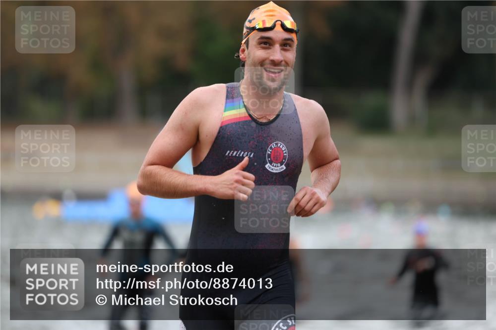 14.09.2025 - Stadtparktriathlon Michael Strokosch http://msf.ph/oto/8874013 14.09.2025 12:30:24 Schwimmen 1351, 1355, 1380, 1385, 1391, 1399, 1415 meine-sportfotos.de