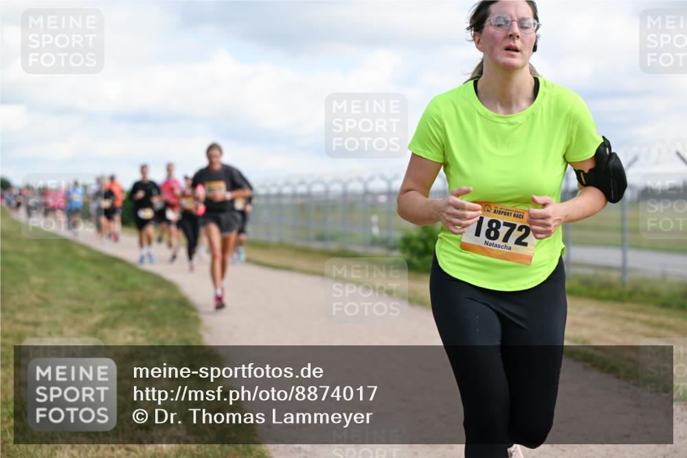 14.09.2025 - Airport Race Dr. Thomas Lammeyer http://msf.ph/oto/8874017 14.09.2025 12:18:44 Laufen 1872 meine-sportfotos.de