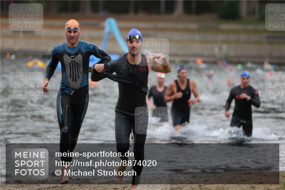 14.09.2025 - Stadtparktriathlon Michael Strokosch http://msf.ph/oto/8874020 14.09.2025 12:30:27 Schwimmen 1351, 1355, 1385, 1391, 1399, 1415 meine-sportfotos.de