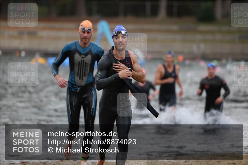 14.09.2025 - Stadtparktriathlon Michael Strokosch http://msf.ph/oto/8874023 14.09.2025 12:30:27 Schwimmen 1351, 1355, 1385, 1391, 1399, 1415 meine-sportfotos.de