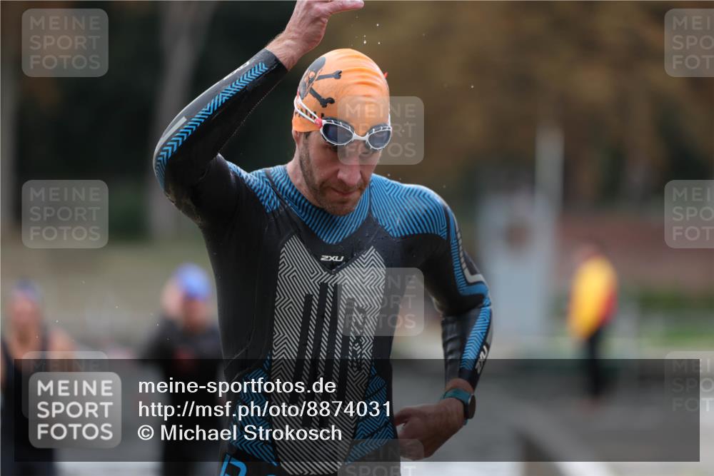 14.09.2025 - Stadtparktriathlon Michael Strokosch http://msf.ph/oto/8874031 14.09.2025 12:30:30 Schwimmen 1351, 1385, 1391, 1399, 1415 meine-sportfotos.de