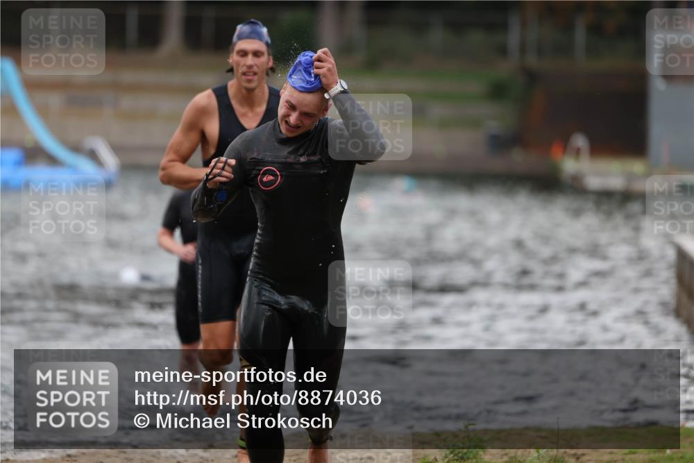14.09.2025 - Stadtparktriathlon Michael Strokosch http://msf.ph/oto/8874036 14.09.2025 12:30:32 Schwimmen 1351, 1385, 1399, 1415 meine-sportfotos.de