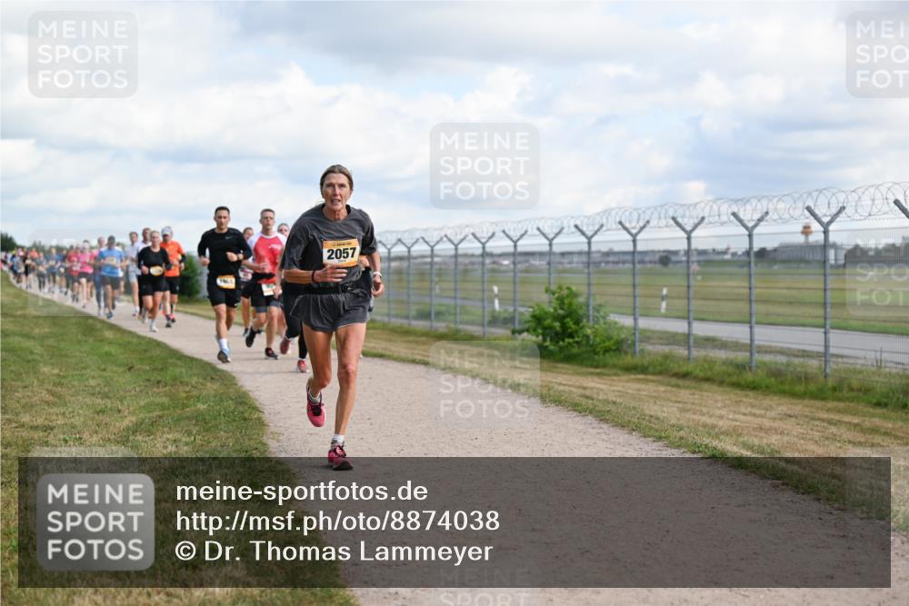 14.09.2025 - Airport Race Dr. Thomas Lammeyer http://msf.ph/oto/8874038 14.09.2025 12:18:46 Laufen 2057 meine-sportfotos.de