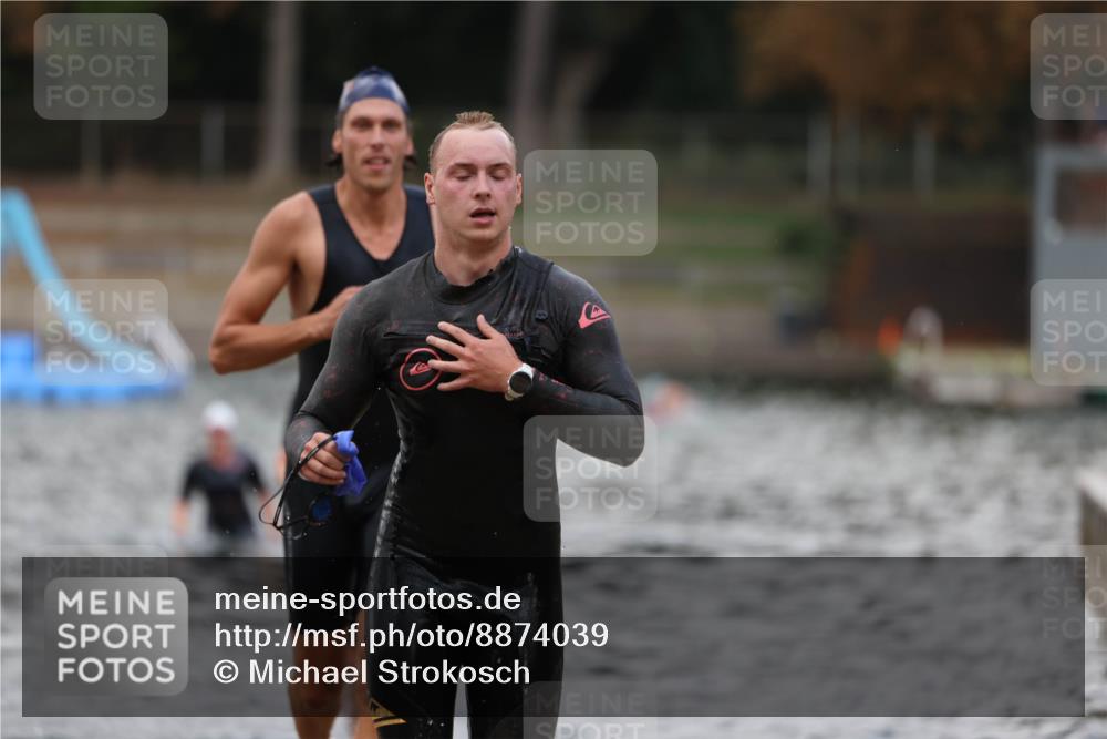 14.09.2025 - Stadtparktriathlon Michael Strokosch http://msf.ph/oto/8874039 14.09.2025 12:30:33 Schwimmen 1351, 1385, 1399, 1415 meine-sportfotos.de