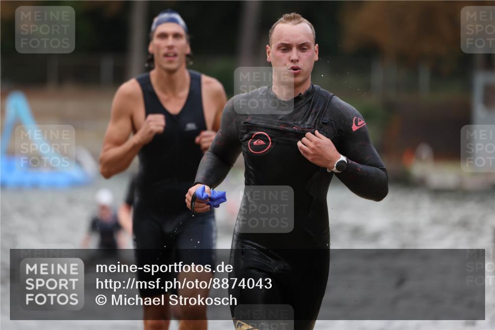 14.09.2025 - Stadtparktriathlon Michael Strokosch http://msf.ph/oto/8874043 14.09.2025 12:30:34 Schwimmen 1351, 1385, 1415 meine-sportfotos.de