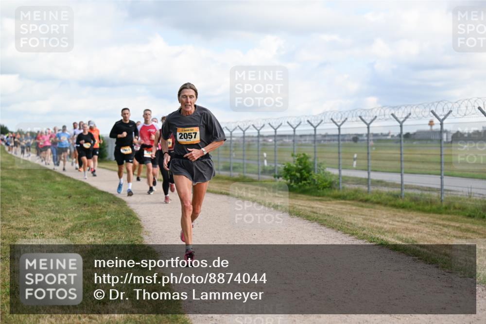 14.09.2025 - Airport Race Dr. Thomas Lammeyer http://msf.ph/oto/8874044 14.09.2025 12:18:46 Laufen 2057 meine-sportfotos.de