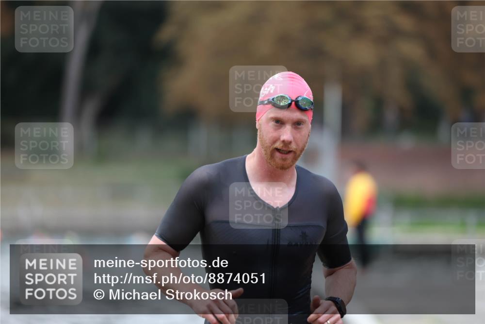14.09.2025 - Stadtparktriathlon Michael Strokosch http://msf.ph/oto/8874051 14.09.2025 12:30:37 Schwimmen 1351, 1385, 1415 meine-sportfotos.de