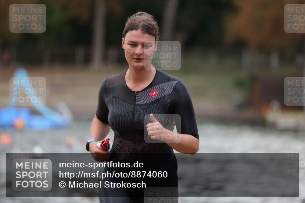 14.09.2025 - Stadtparktriathlon Michael Strokosch http://msf.ph/oto/8874060 14.09.2025 12:30:56 Schwimmen 1322 meine-sportfotos.de