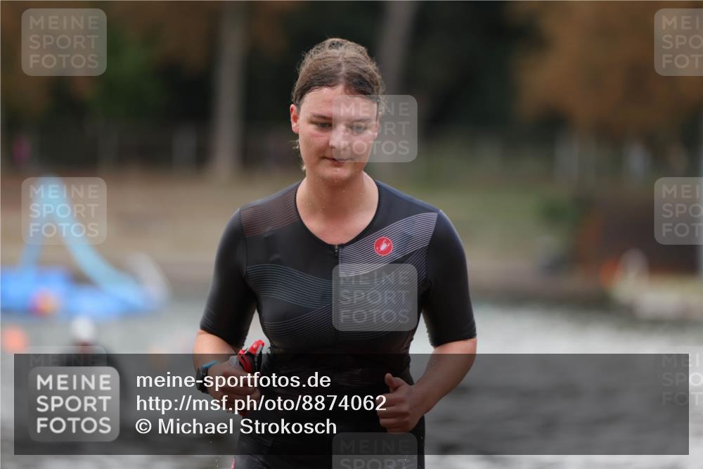14.09.2025 - Stadtparktriathlon Michael Strokosch http://msf.ph/oto/8874062 14.09.2025 12:30:56 Schwimmen 1322 meine-sportfotos.de