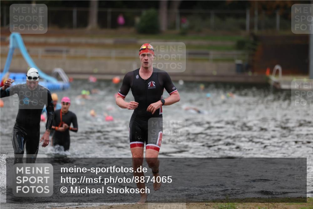 14.09.2025 - Stadtparktriathlon Michael Strokosch http://msf.ph/oto/8874065 14.09.2025 12:31:08 Schwimmen 1340, 1356, 1405 meine-sportfotos.de