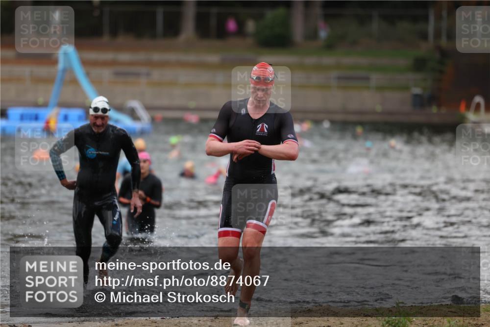 14.09.2025 - Stadtparktriathlon Michael Strokosch http://msf.ph/oto/8874067 14.09.2025 12:31:08 Schwimmen 1340, 1356, 1405 meine-sportfotos.de