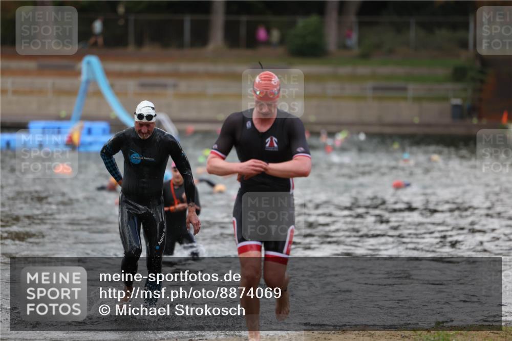 14.09.2025 - Stadtparktriathlon Michael Strokosch http://msf.ph/oto/8874069 14.09.2025 12:31:08 Schwimmen 1340, 1356, 1405 meine-sportfotos.de