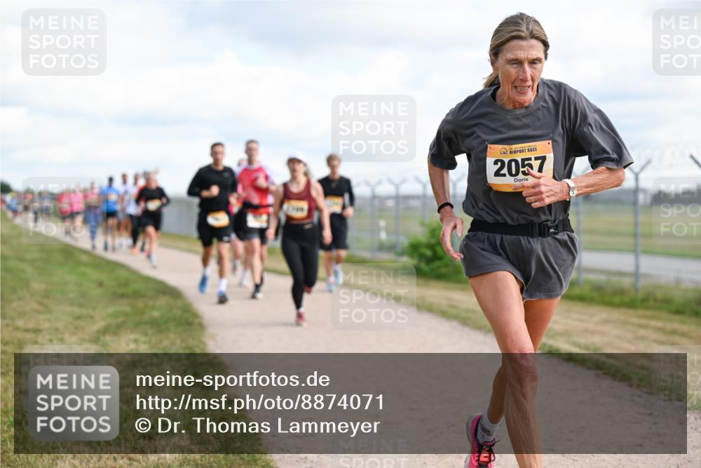 14.09.2025 - Airport Race Dr. Thomas Lammeyer http://msf.ph/oto/8874071 14.09.2025 12:18:47 Laufen 2057 meine-sportfotos.de