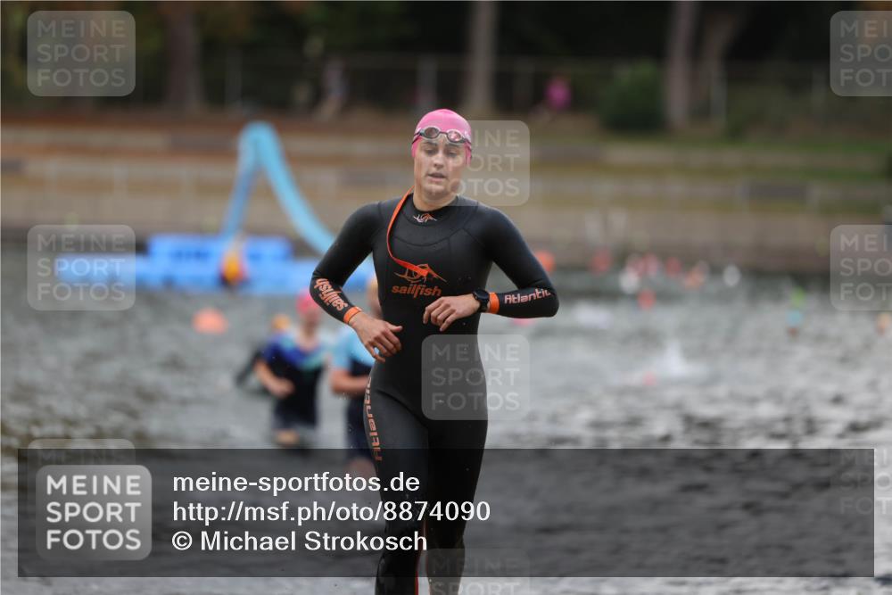14.09.2025 - Stadtparktriathlon Michael Strokosch http://msf.ph/oto/8874090 14.09.2025 12:31:17 Schwimmen 1340, 1352, 1356, 1386 meine-sportfotos.de