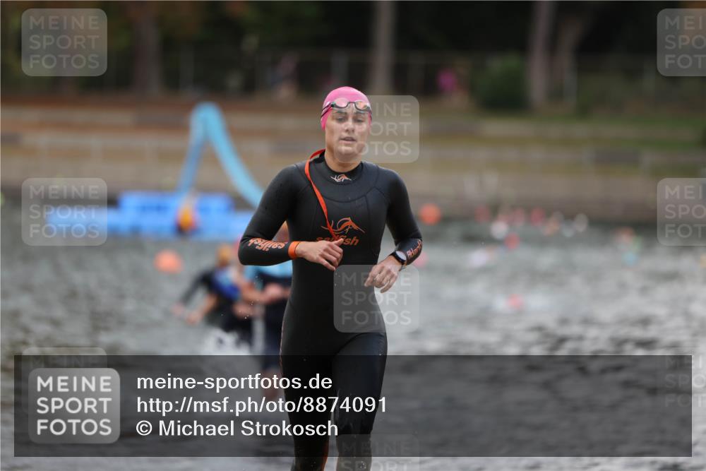 14.09.2025 - Stadtparktriathlon Michael Strokosch http://msf.ph/oto/8874091 14.09.2025 12:31:17 Schwimmen 1340, 1352, 1356, 1386 meine-sportfotos.de