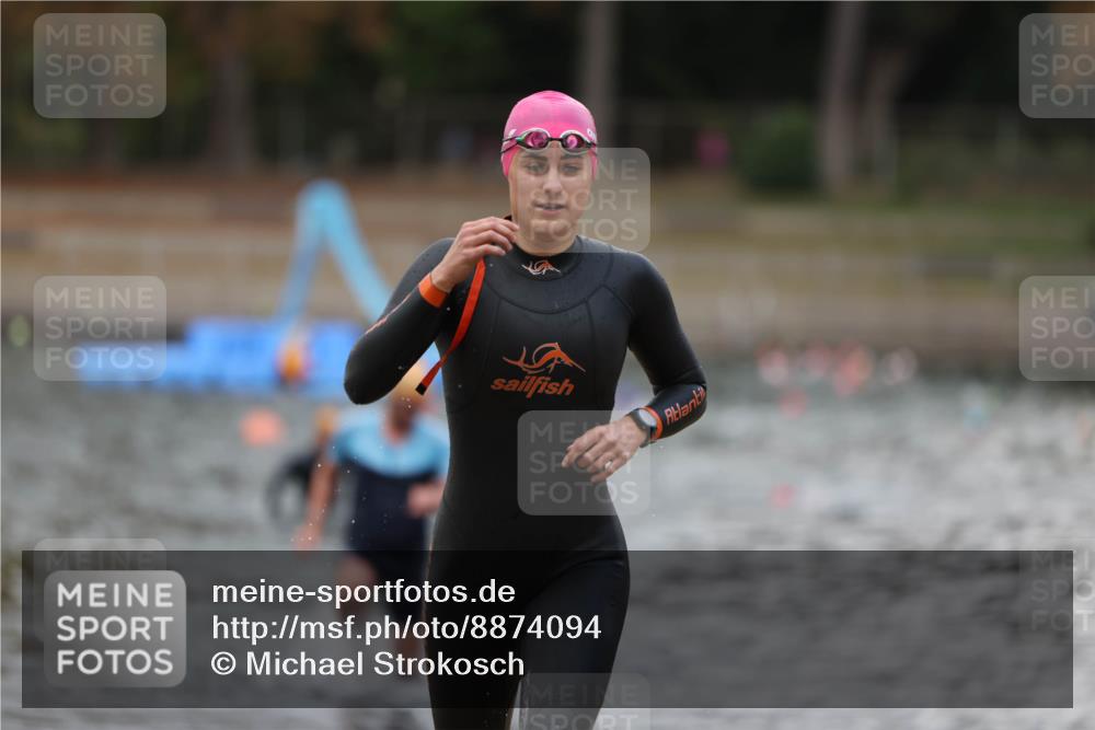 14.09.2025 - Stadtparktriathlon Michael Strokosch http://msf.ph/oto/8874094 14.09.2025 12:31:18 Schwimmen 1340, 1352, 1386 meine-sportfotos.de