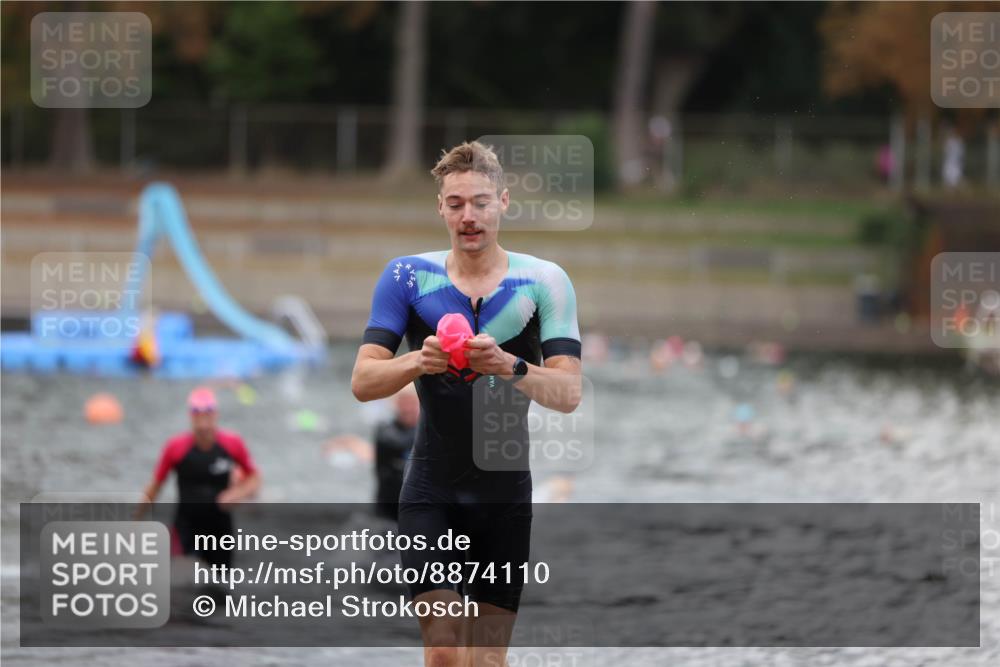 14.09.2025 - Stadtparktriathlon Michael Strokosch http://msf.ph/oto/8874110 14.09.2025 12:31:27 Schwimmen 1386, 1388, 1404 meine-sportfotos.de