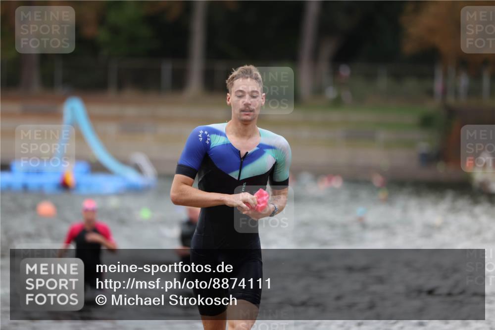 14.09.2025 - Stadtparktriathlon Michael Strokosch http://msf.ph/oto/8874111 14.09.2025 12:31:27 Schwimmen 1386, 1388, 1404 meine-sportfotos.de