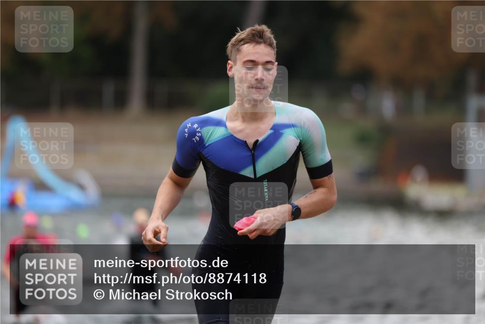 14.09.2025 - Stadtparktriathlon Michael Strokosch http://msf.ph/oto/8874118 14.09.2025 12:31:28 Schwimmen 1386, 1388, 1404 meine-sportfotos.de