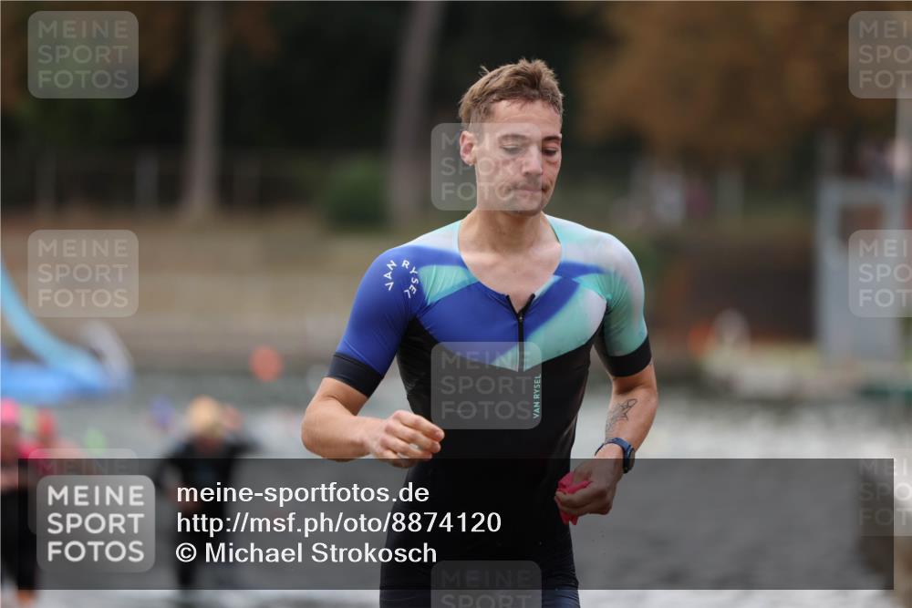 14.09.2025 - Stadtparktriathlon Michael Strokosch http://msf.ph/oto/8874120 14.09.2025 12:31:29 Schwimmen 1326, 1386, 1388, 1404 meine-sportfotos.de