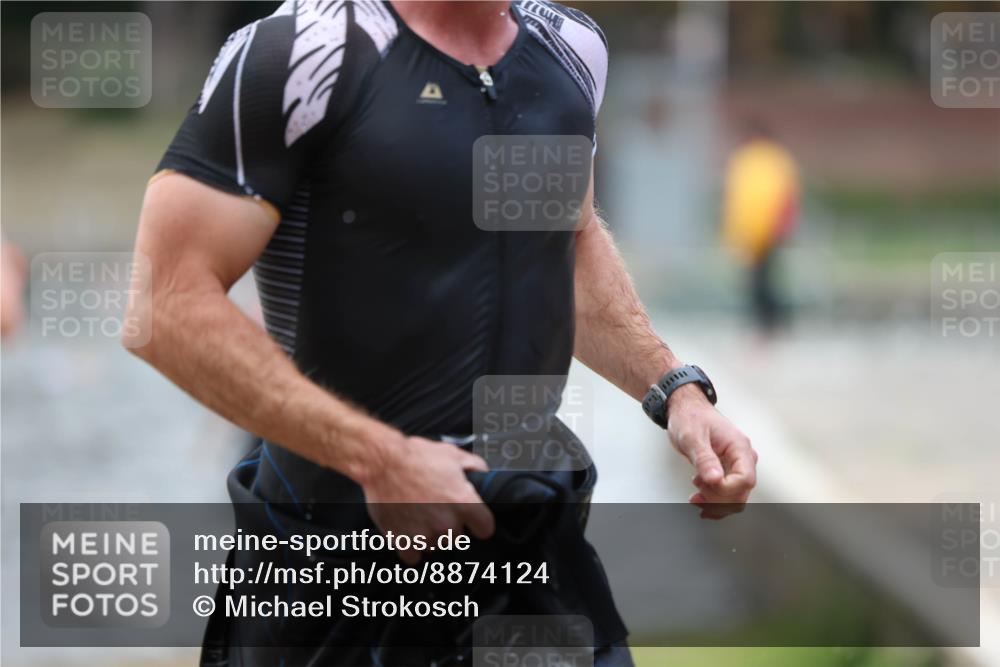 14.09.2025 - Stadtparktriathlon Michael Strokosch http://msf.ph/oto/8874124 14.09.2025 12:31:36 Schwimmen 1326, 1365, 1388, 1404 meine-sportfotos.de