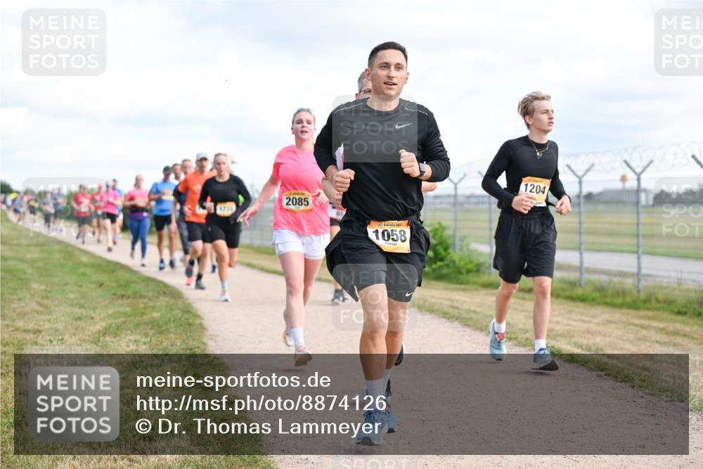 14.09.2025 - Airport Race Dr. Thomas Lammeyer http://msf.ph/oto/8874126 14.09.2025 12:18:50 Laufen 2085, 1058, 1204 meine-sportfotos.de
